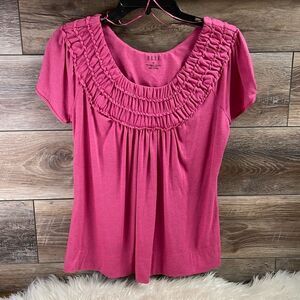 Elle Ladies Tiered Scoop Neckline Top, Ladies Size XS, Dusty Rose Pink